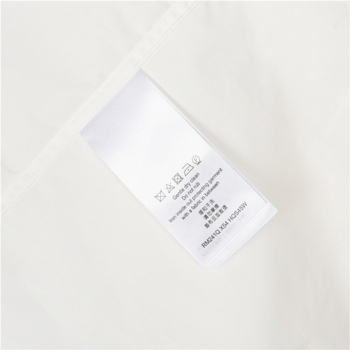 Clothes Louis Vuitton 1077