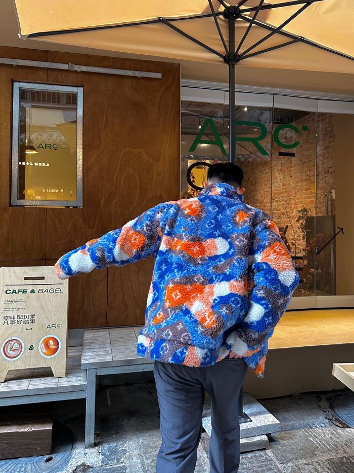 Clothes Louis Vuitton 1078