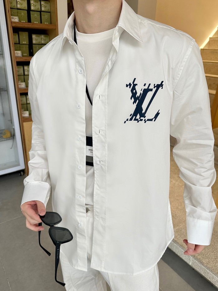 Clothes Louis Vuitton 1077