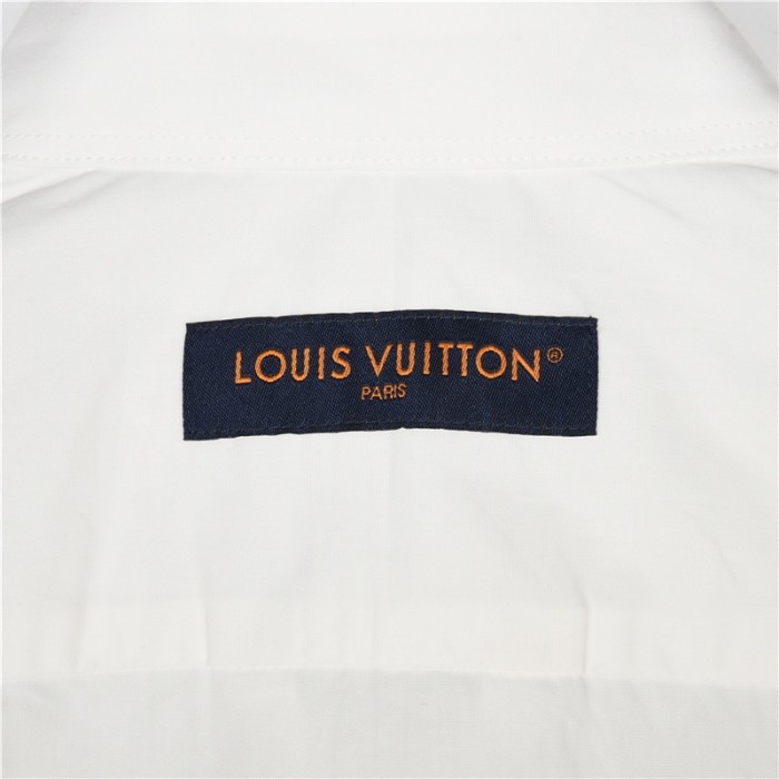 Clothes Louis Vuitton 1077
