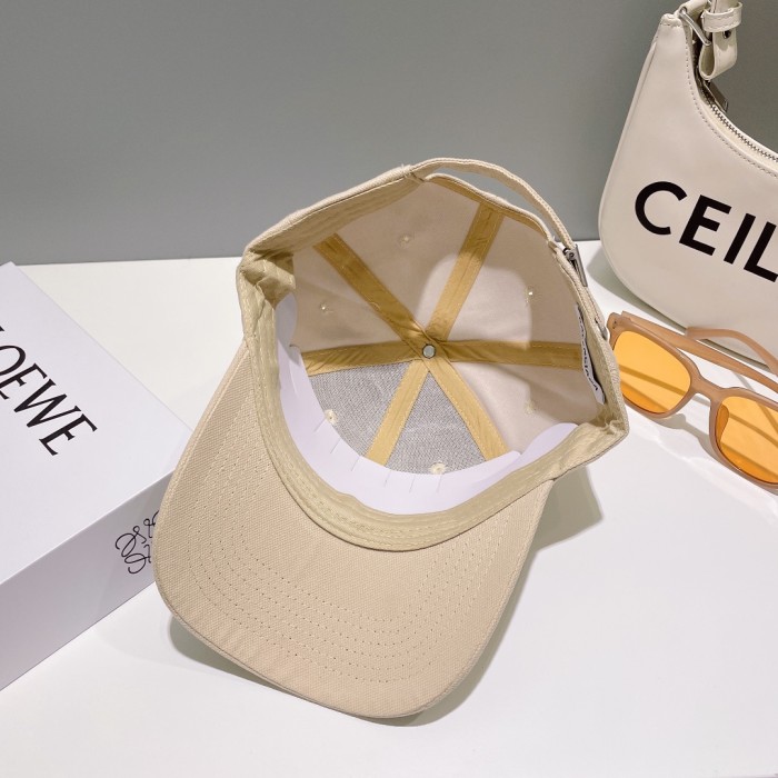 Streetwear Hat balenciaga 329032