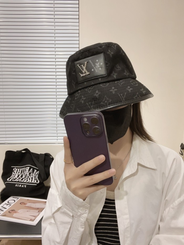 Streetwear Hat LV 329048