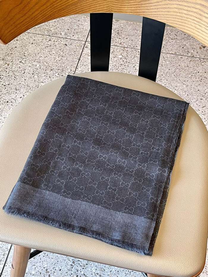 Streetwear Scarf GUCCI 328980 size:110x200cm