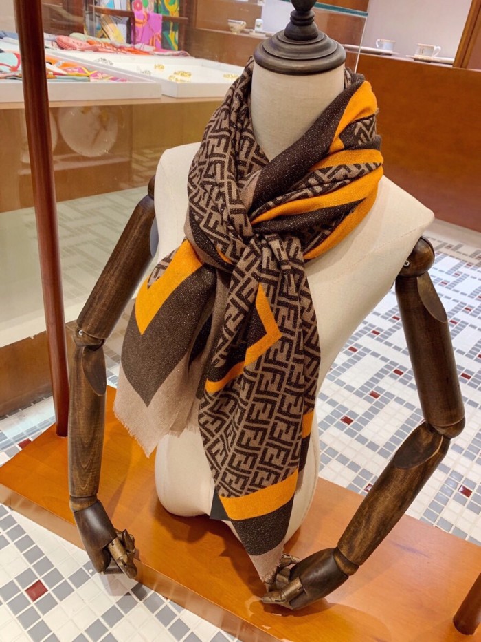 Streetwear Scarf FENDI 329000 SIZE:100*200cm