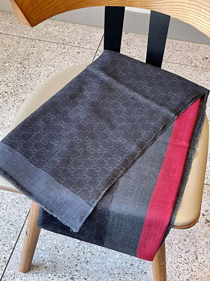 Streetwear Scarf GUCCI 328980 size:110x200cm