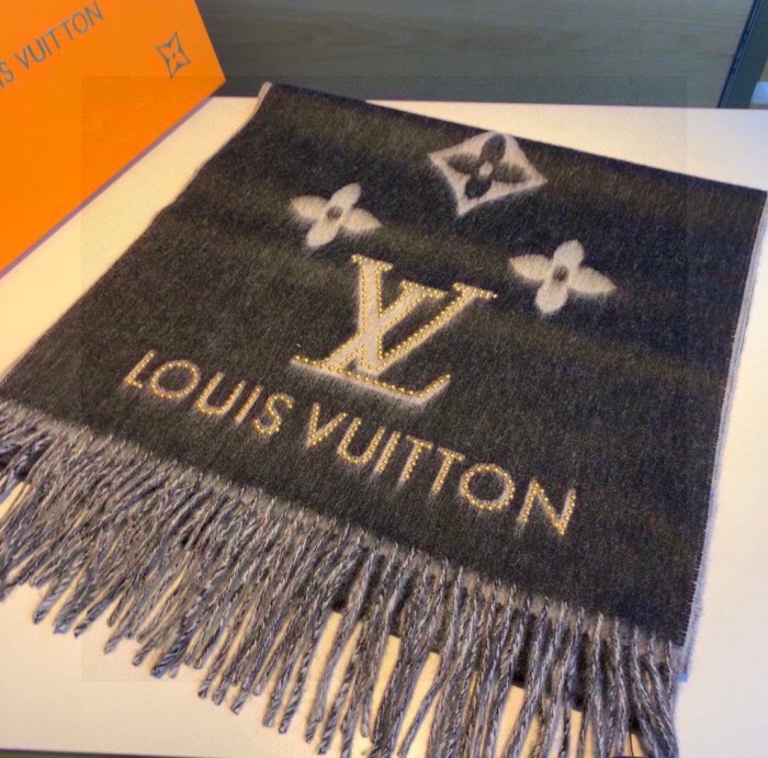 Streetwear Scarf LV 329010 SIZE:170×45cm