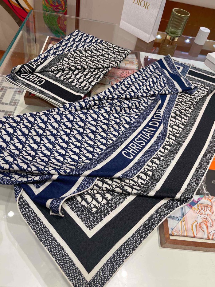 Streetwear Scarf Dior 329003