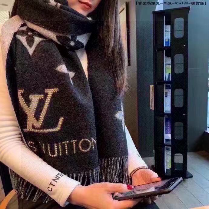 Streetwear Scarf LV 329010 SIZE:170×45cm