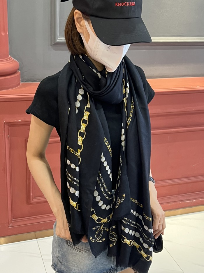 Streetwear Scarf CHANEL 328968 size:110*200cm