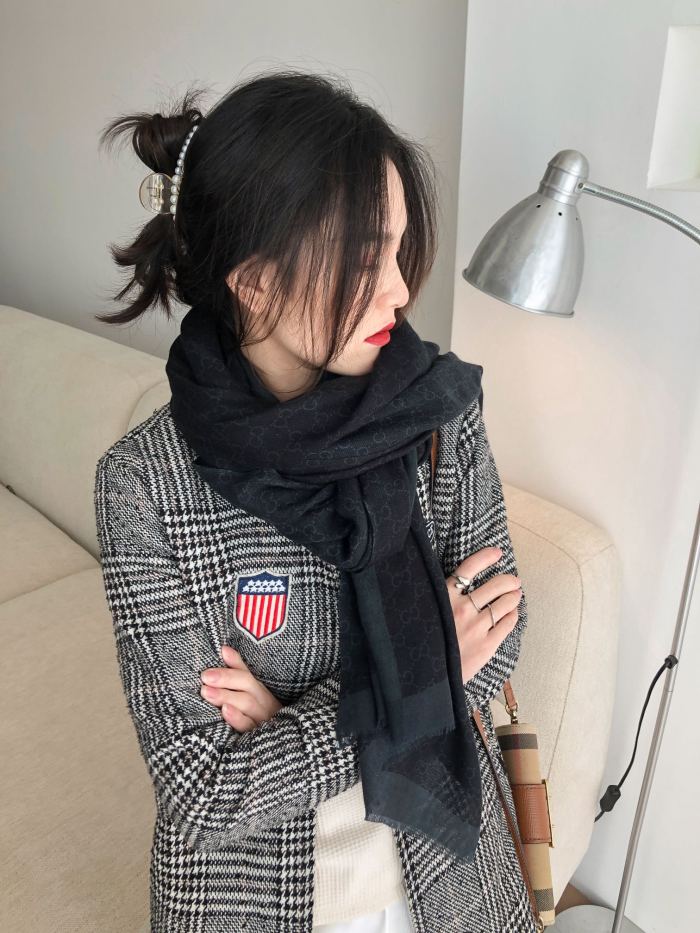 Streetwear Scarf GUCCI 328980 size:110x200cm