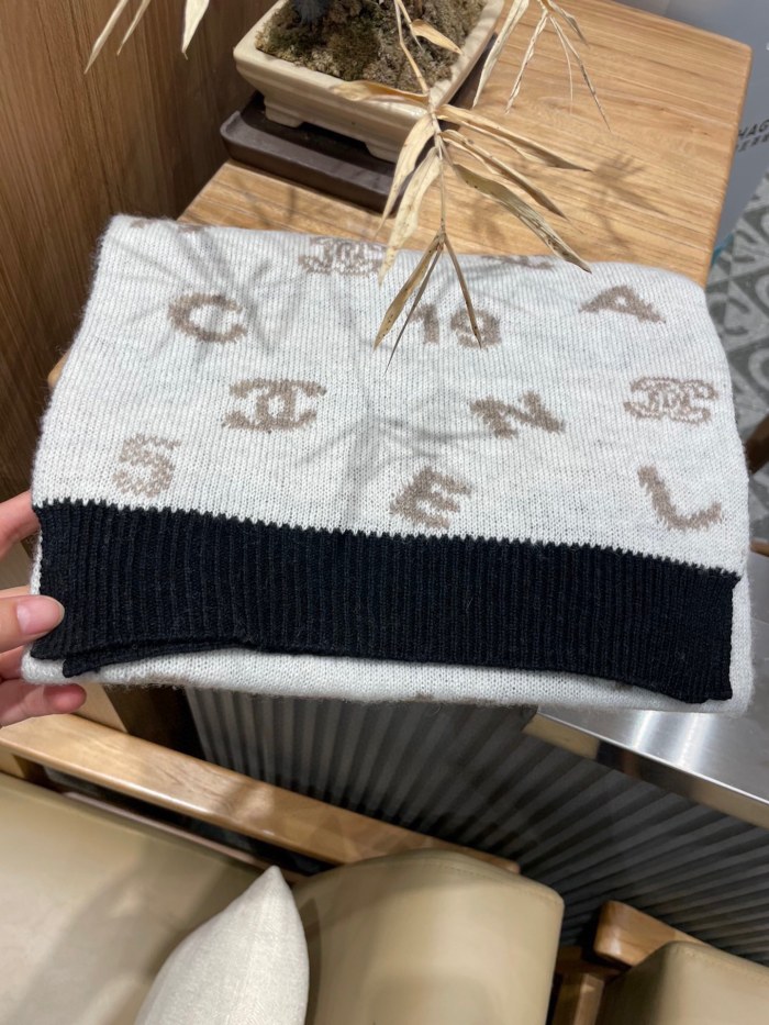 Streetwear Scarf CHANEL 328928 SIZE:35*180cm