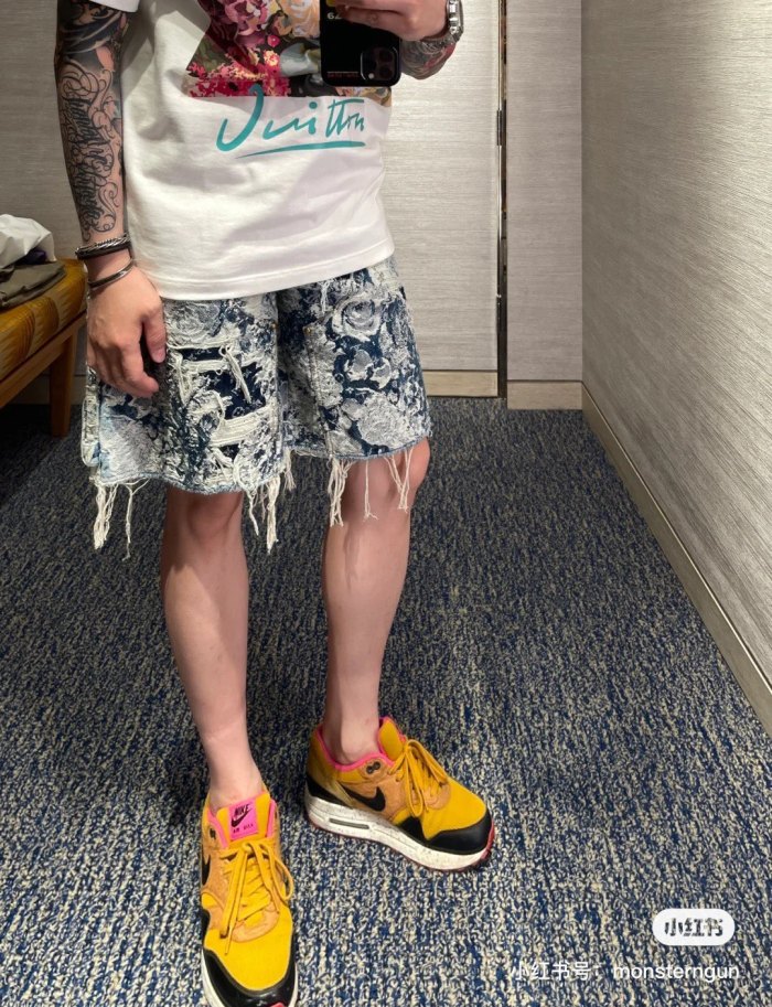 Clothes Louis Vuitton 1090