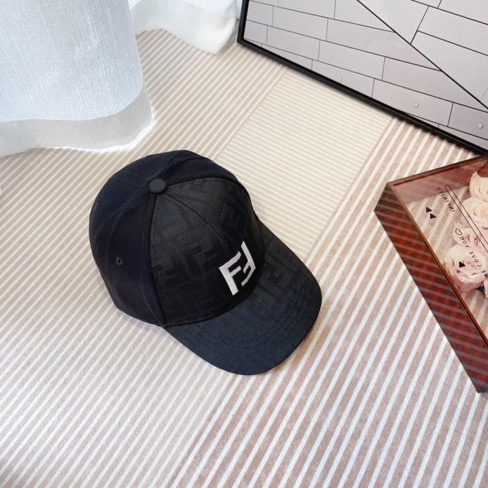 Streetwear Hat Fendi 328926