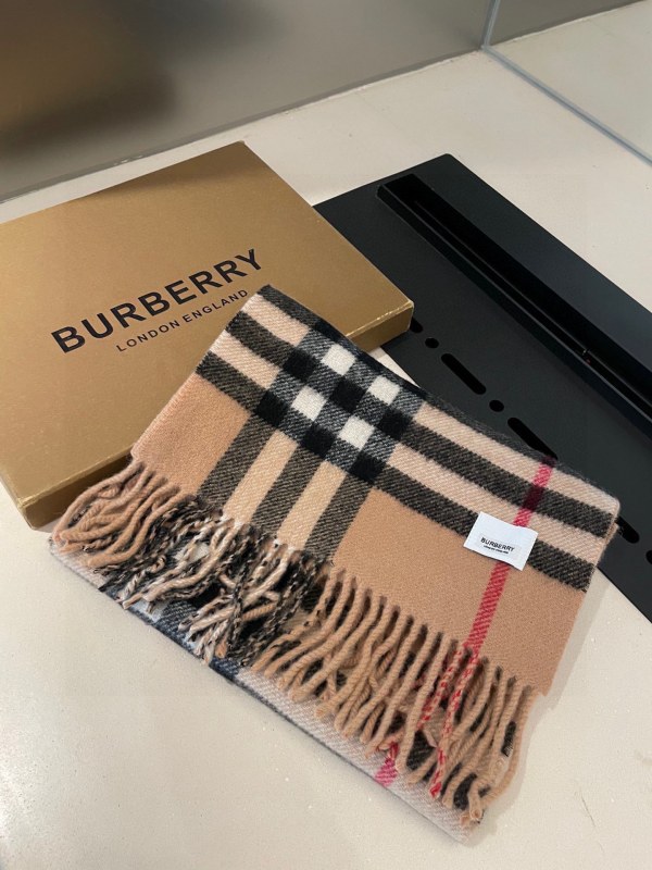 Streetwear Scarf BURBERRY 328956 SIZE:32*192cm