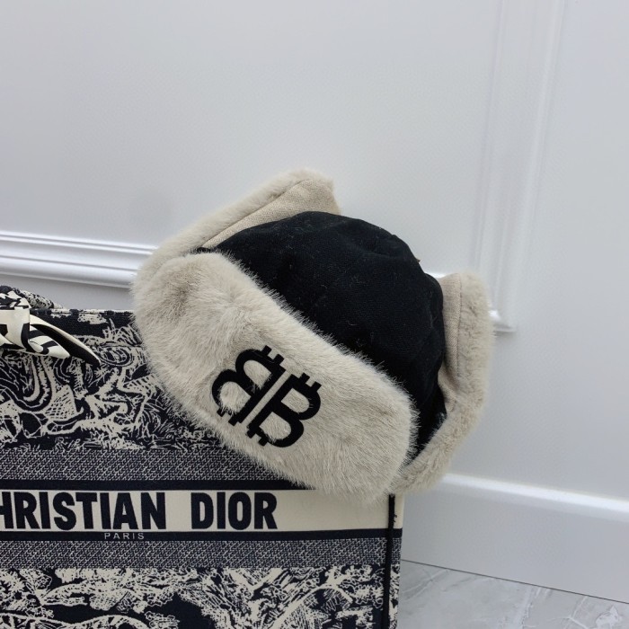 Streetwear Hat balenciaga 328905