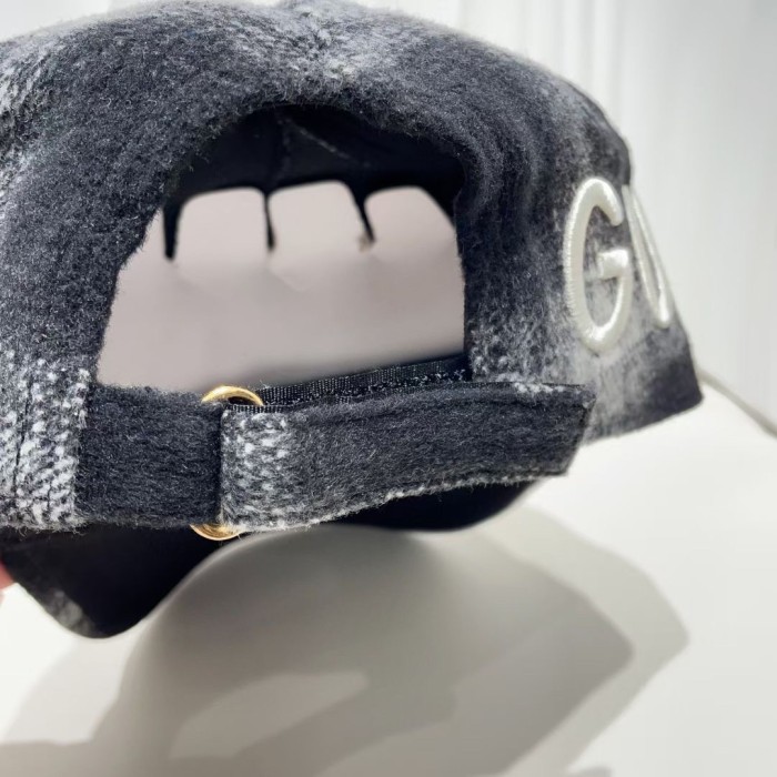 Streetwear Hat Gucci 328920