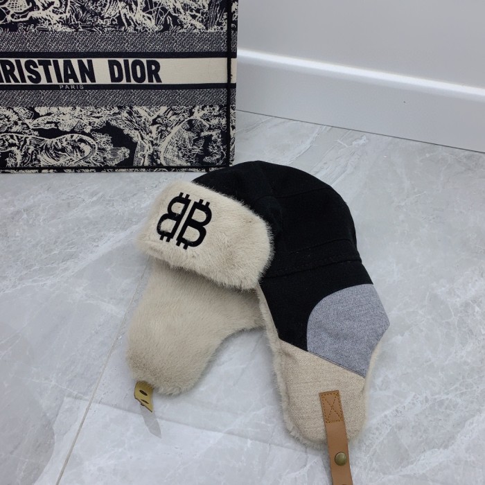 Streetwear Hat balenciaga 328905