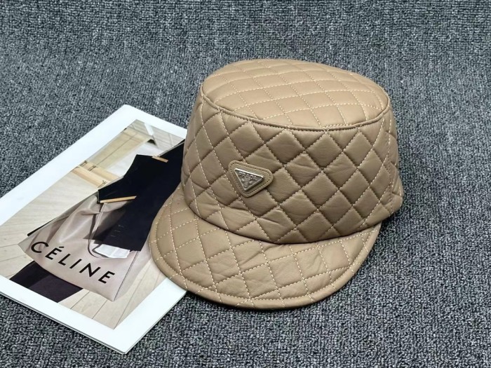 Streetwear Hat Prada 328892