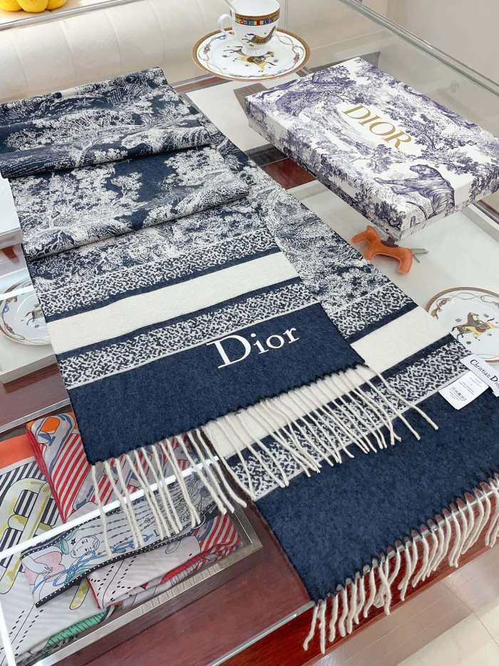 Streetwear Hat DIOR 328869