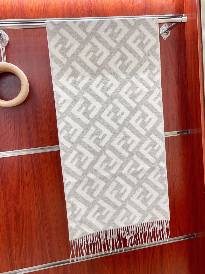 Streetwear Hat Fendi 328873