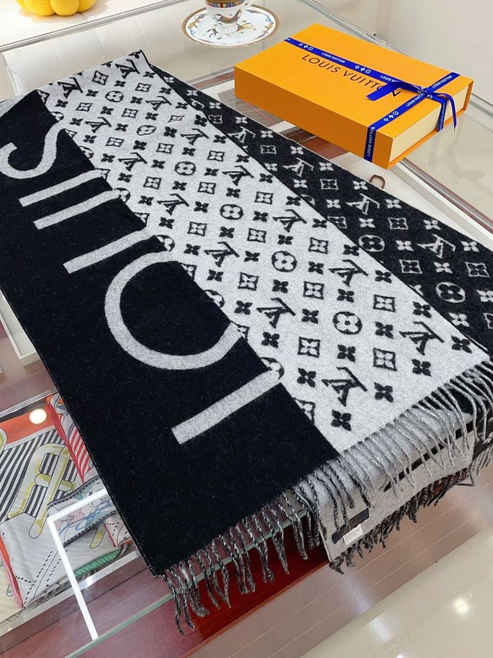 Streetwear Scarf LV 328862 SIZE:45*210cm