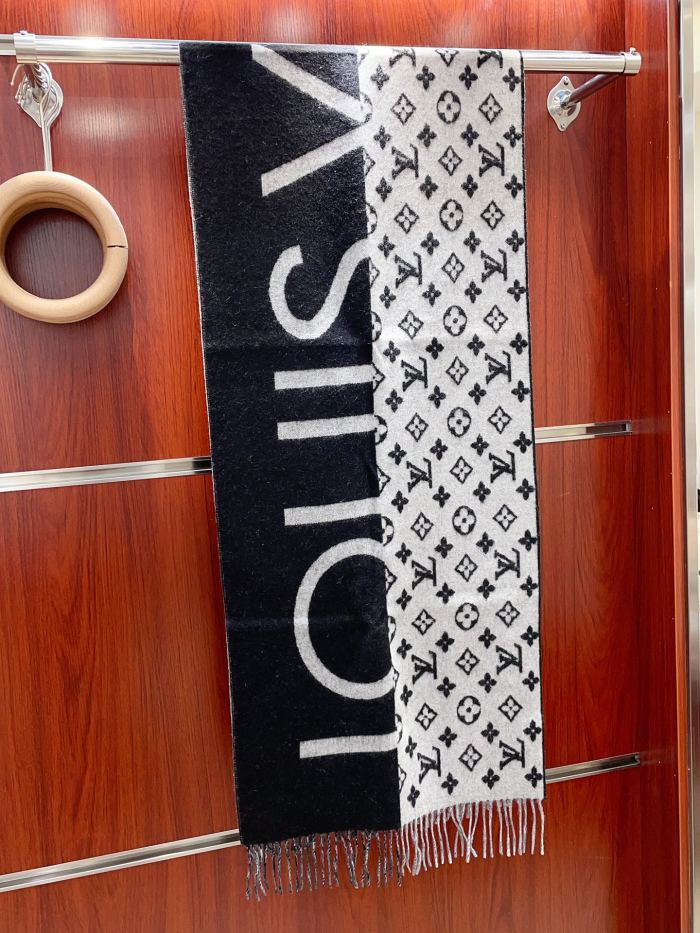 Streetwear Scarf LV 328862 SIZE:45*210cm