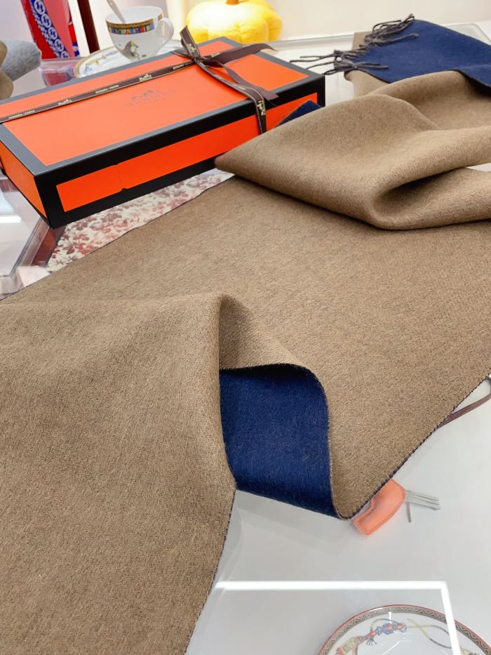 Streetwear Scarf GUCCI 328852 SIZE:30*180cm