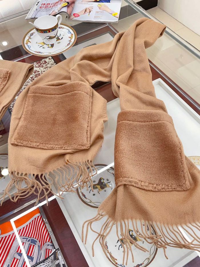 Streetwear Scarf MAXMARA 328836 size:35cm*210cm