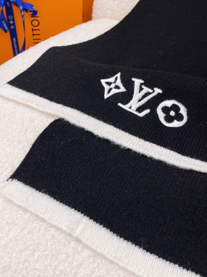 Streetwear Scarf LV 328863 SIZE:35*200cm