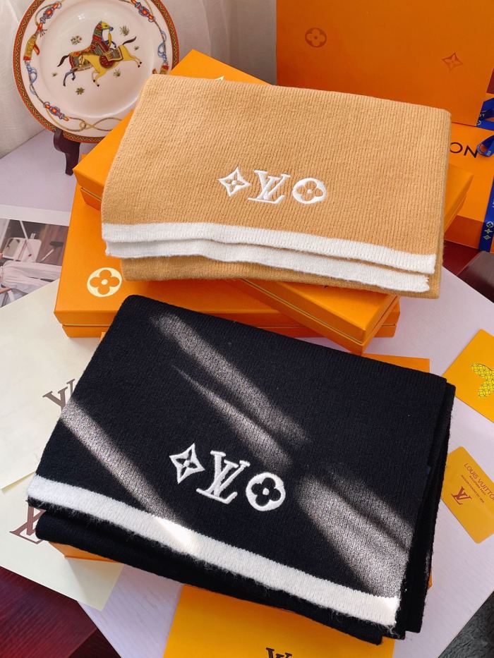 Streetwear Scarf LV 328864 SIZE:35*200cm