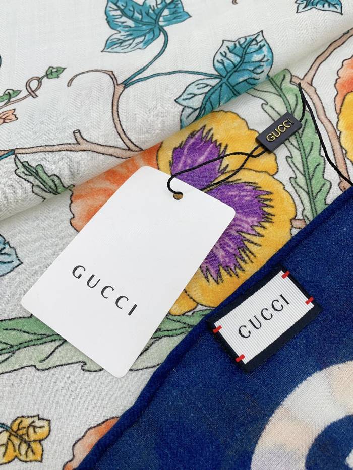 Streetwear Scarf GUCCI 328776 SIZE:90cm*90cm