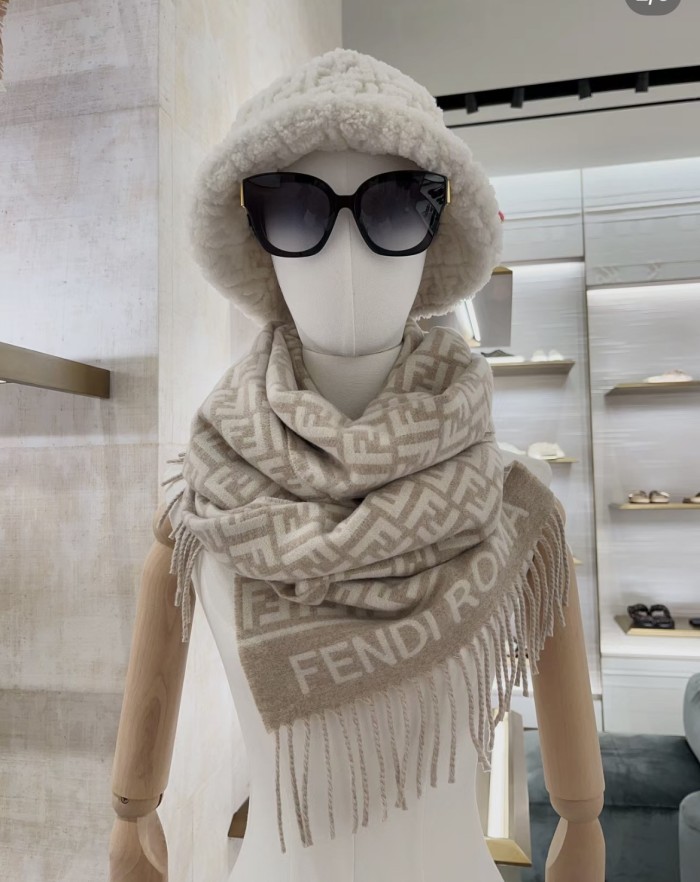 Streetwear Scarf FENDI 328753 SIZE:30x180cm