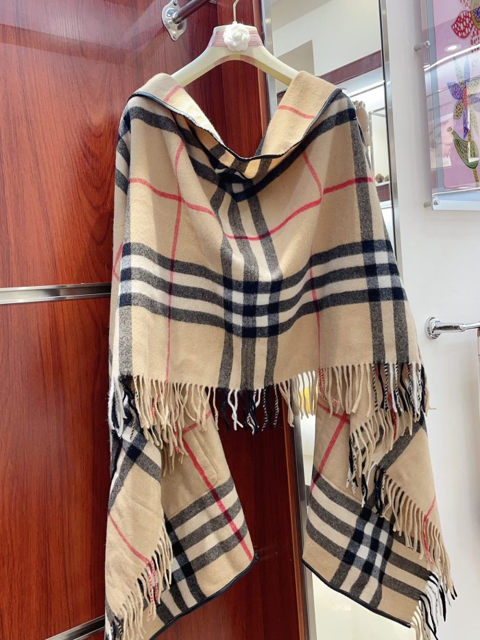 Streetwear Scarf BURBERRY 328784 SIZE:220*70cm