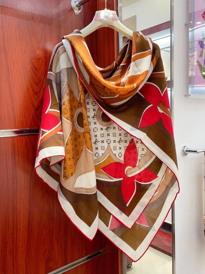 Streetwear Scarf LV 328778 SIZE:135*135cm