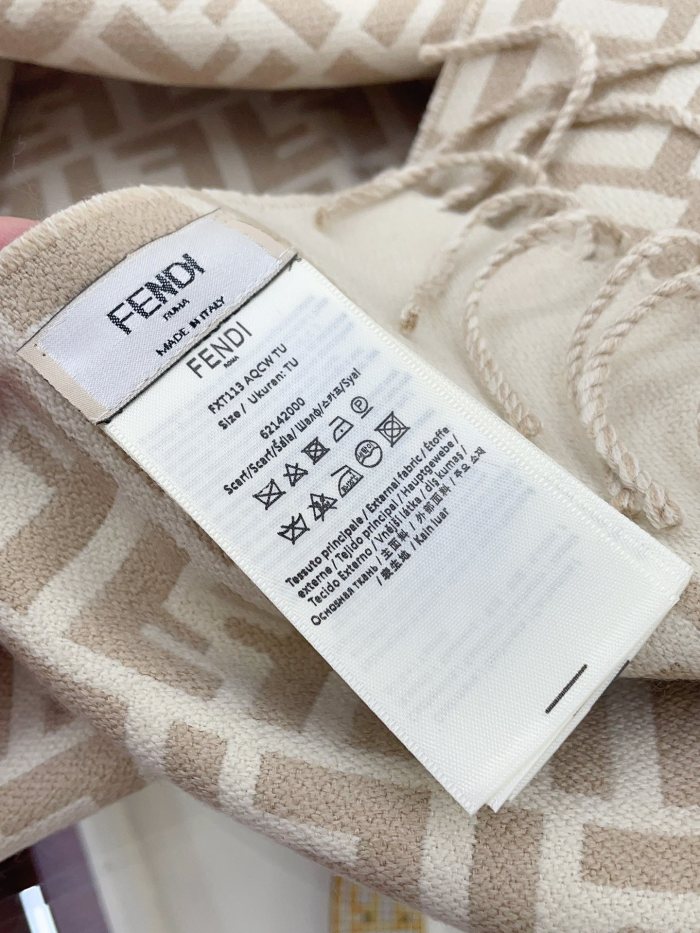 Streetwear Scarf FENDI 328753 SIZE:30x180cm