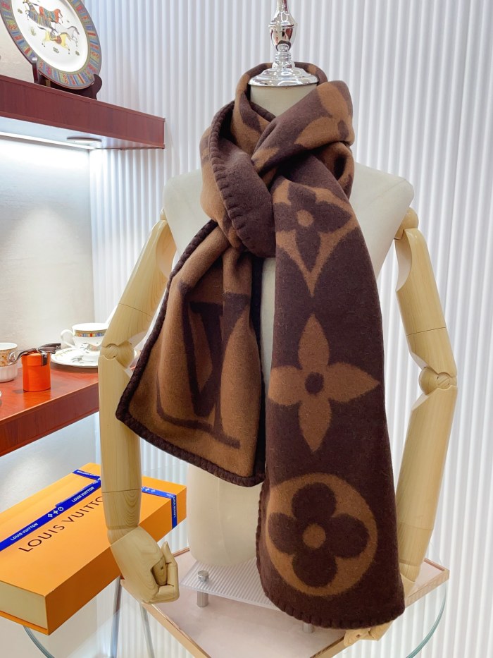 Streetwear Scarf LV 328766 SIZE: 240*26cm