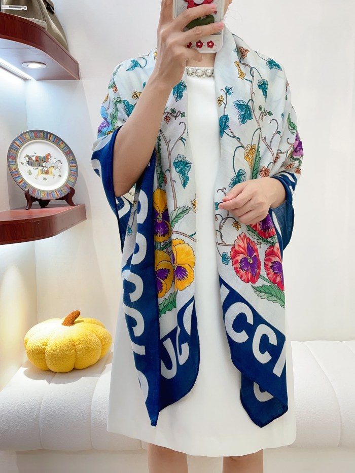 Streetwear Scarf GUCCI 328776 SIZE:90cm*90cm