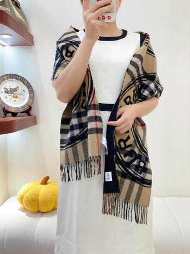 Streetwear Scarf Burberry 328791 SIZE:30*180cm