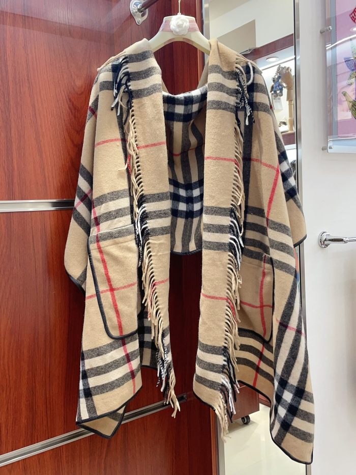Streetwear Scarf BURBERRY 328784 SIZE:220*70cm