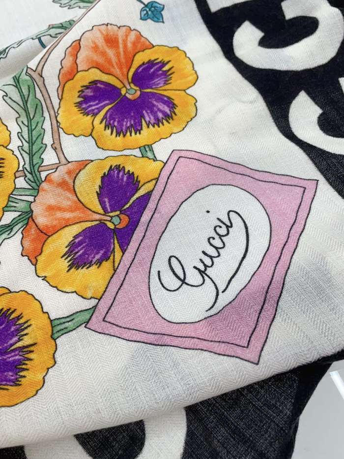Streetwear Scarf GUCCI 328777 SIZE:140*140.cm