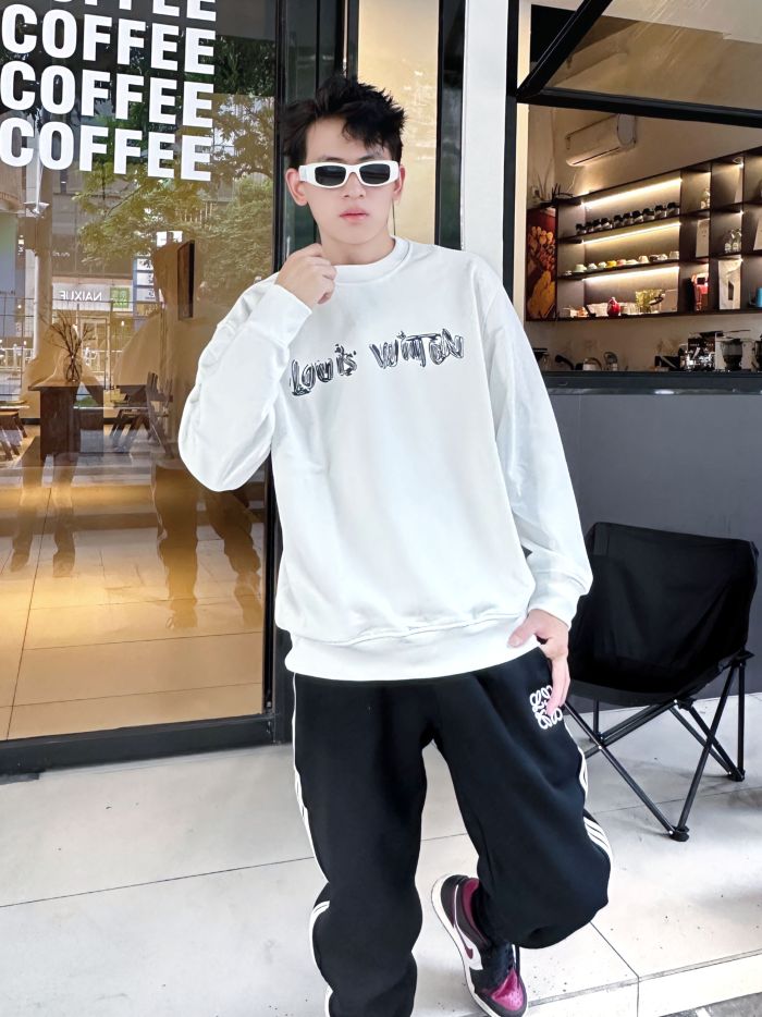 Clothes Louis Vuitton 1102