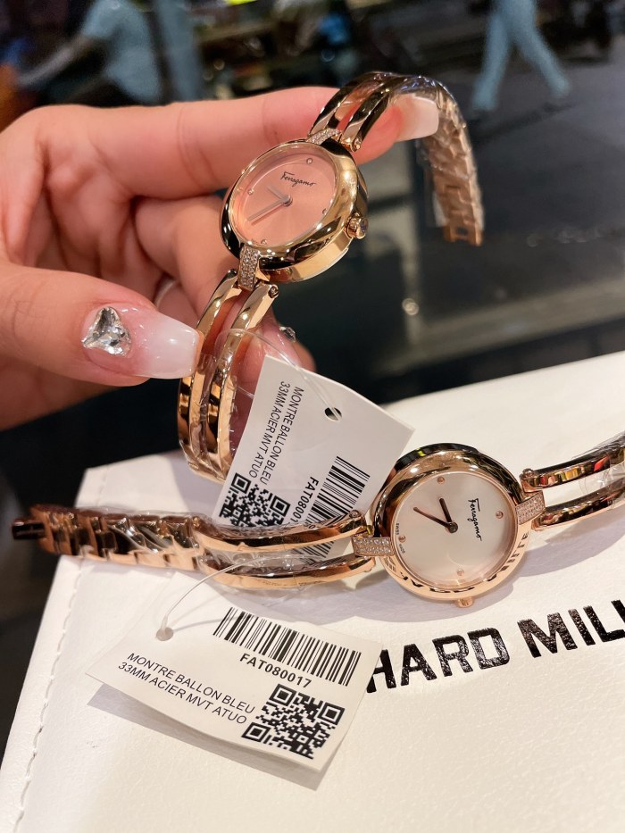 Watches Ferragamo 329768 size:26mm