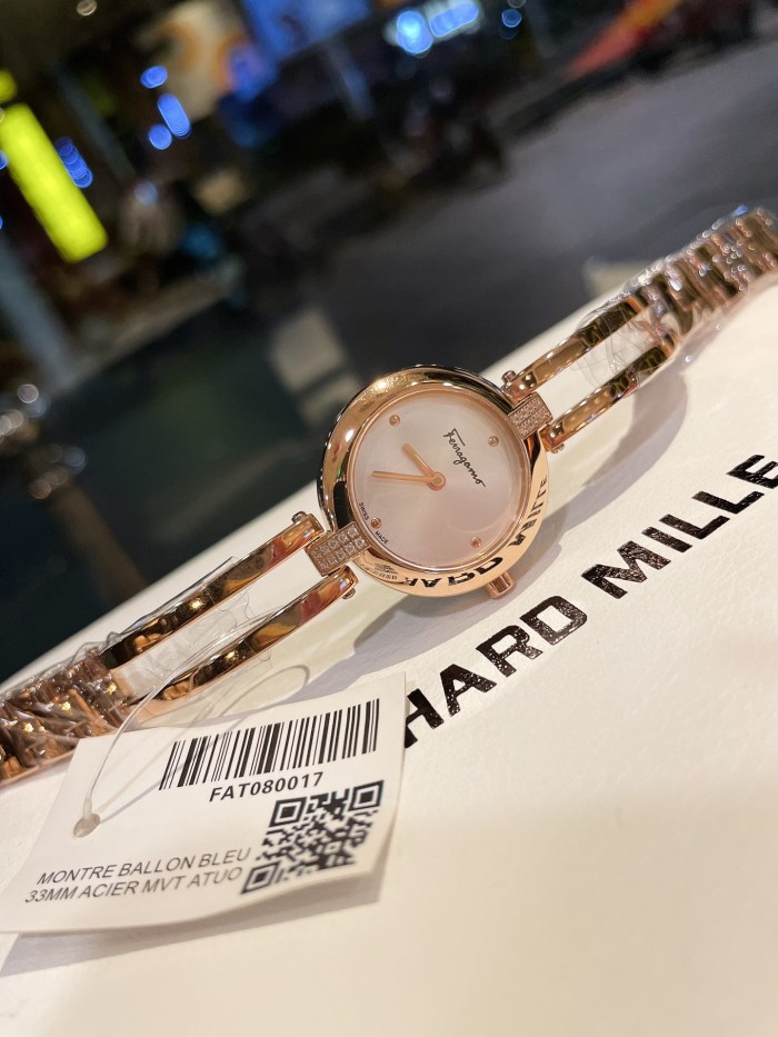 Watches Ferragamo 329768 size:26mm