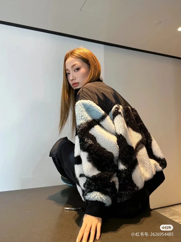 Clothes Louis Vuitton 1104