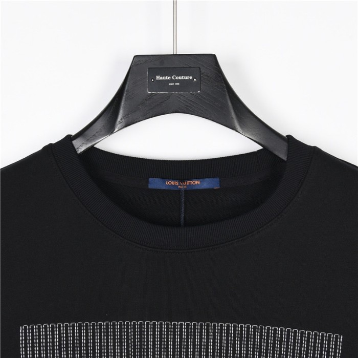 Clothes Louis Vuitton 1110