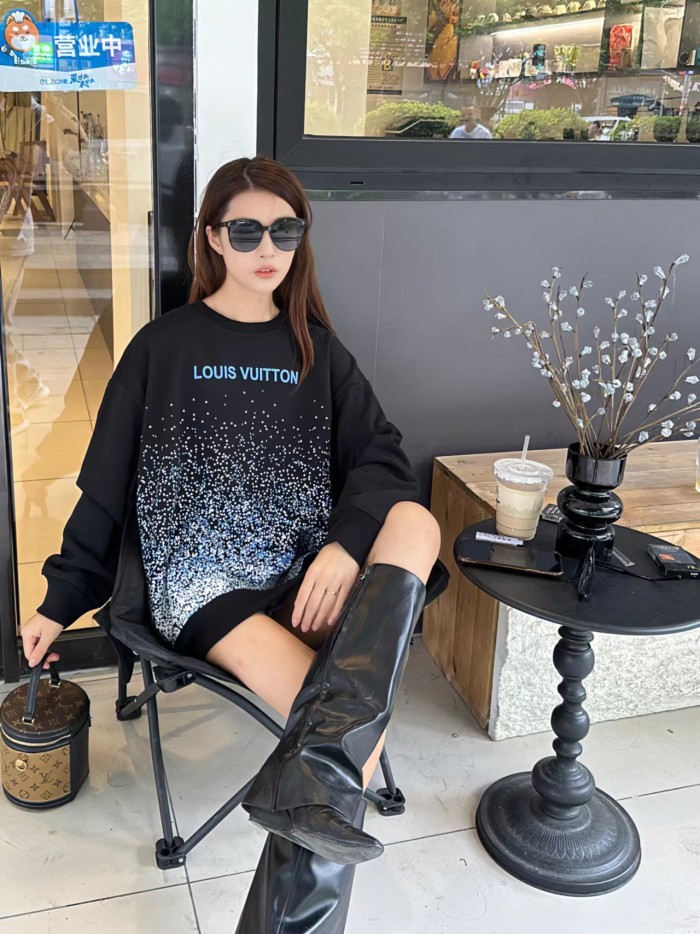 Clothes Louis Vuitton 1106