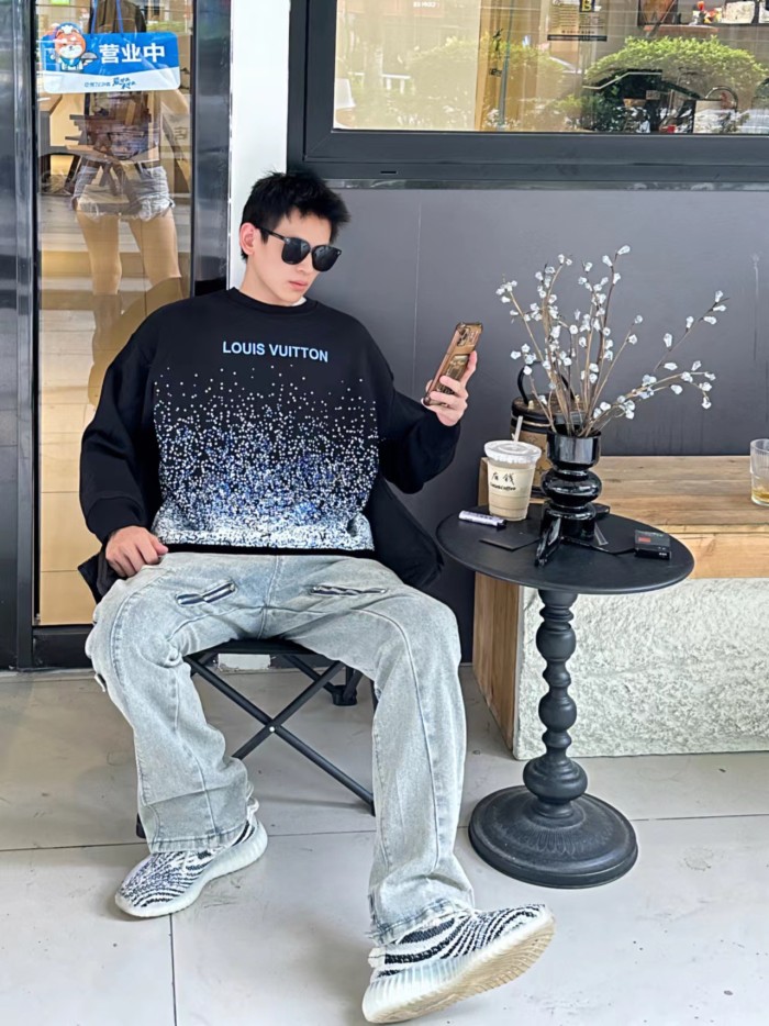 Clothes Louis Vuitton 1106