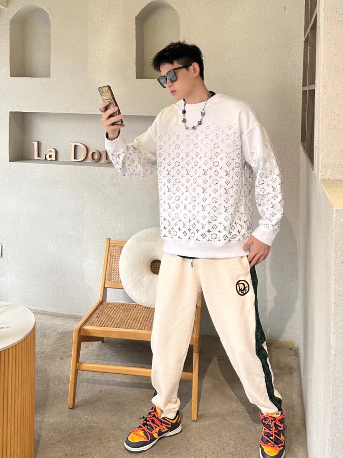 Clothes Louis Vuitton 1109