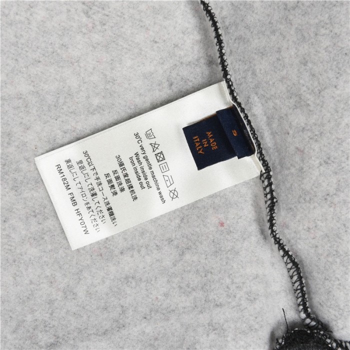 Clothes Louis Vuitton 1105