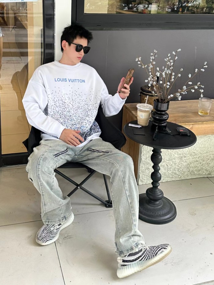 Clothes Louis Vuitton 1107